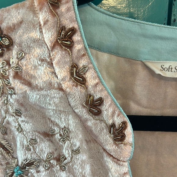 Soft Surroundings Moroccan beaded Blush Velvet Blouse with Embroidery - Picture 4 of 7